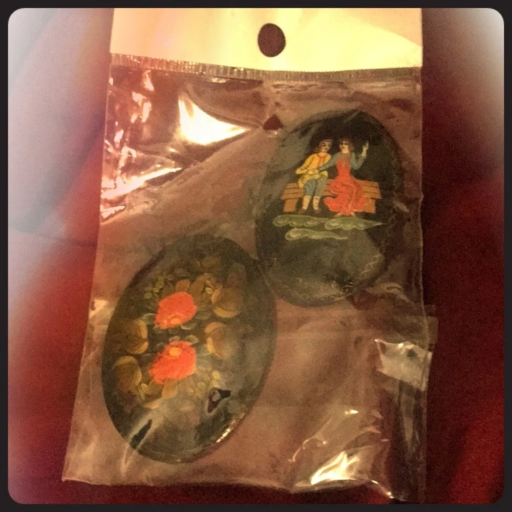 2 Russian brooches lacquer handpainted artisan signed collectors set Vintage